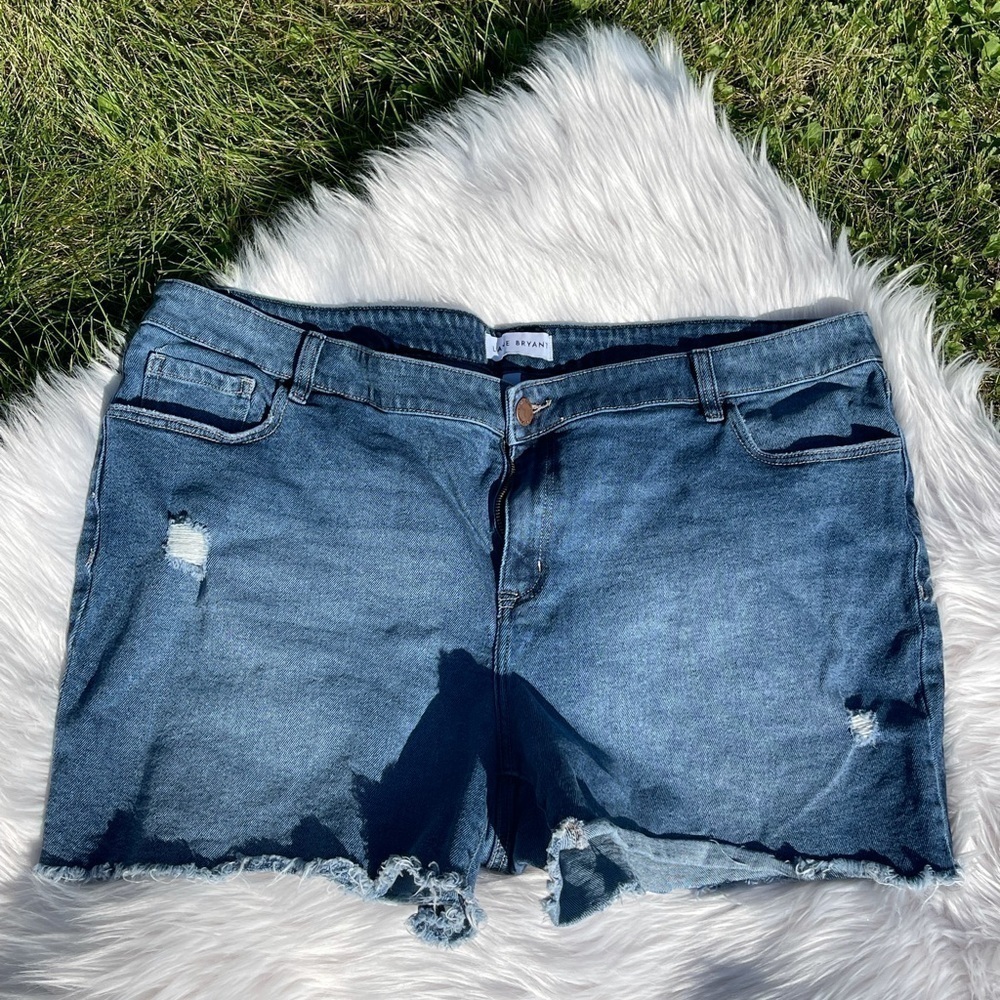 Practically new Lane Bryant cuff off shorts